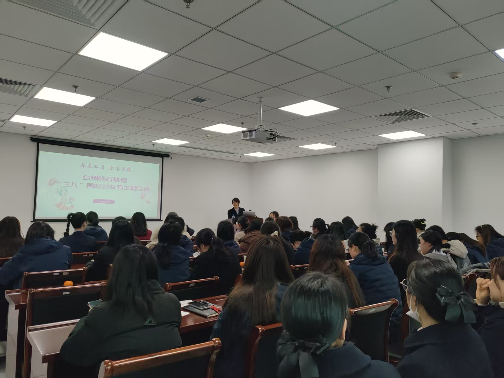 1773039958255365.jpg c89d2ccafaf440decd66e08773d29f16.jpg